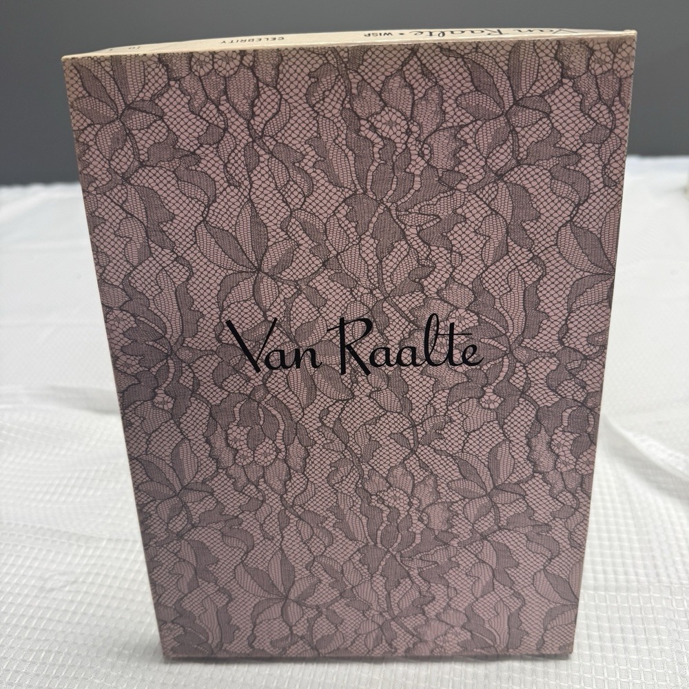 2-Vtg 50s VAN RAALTE Wisp Celebrity 10 L‎ Nylon Hose Stockings Seam New Box